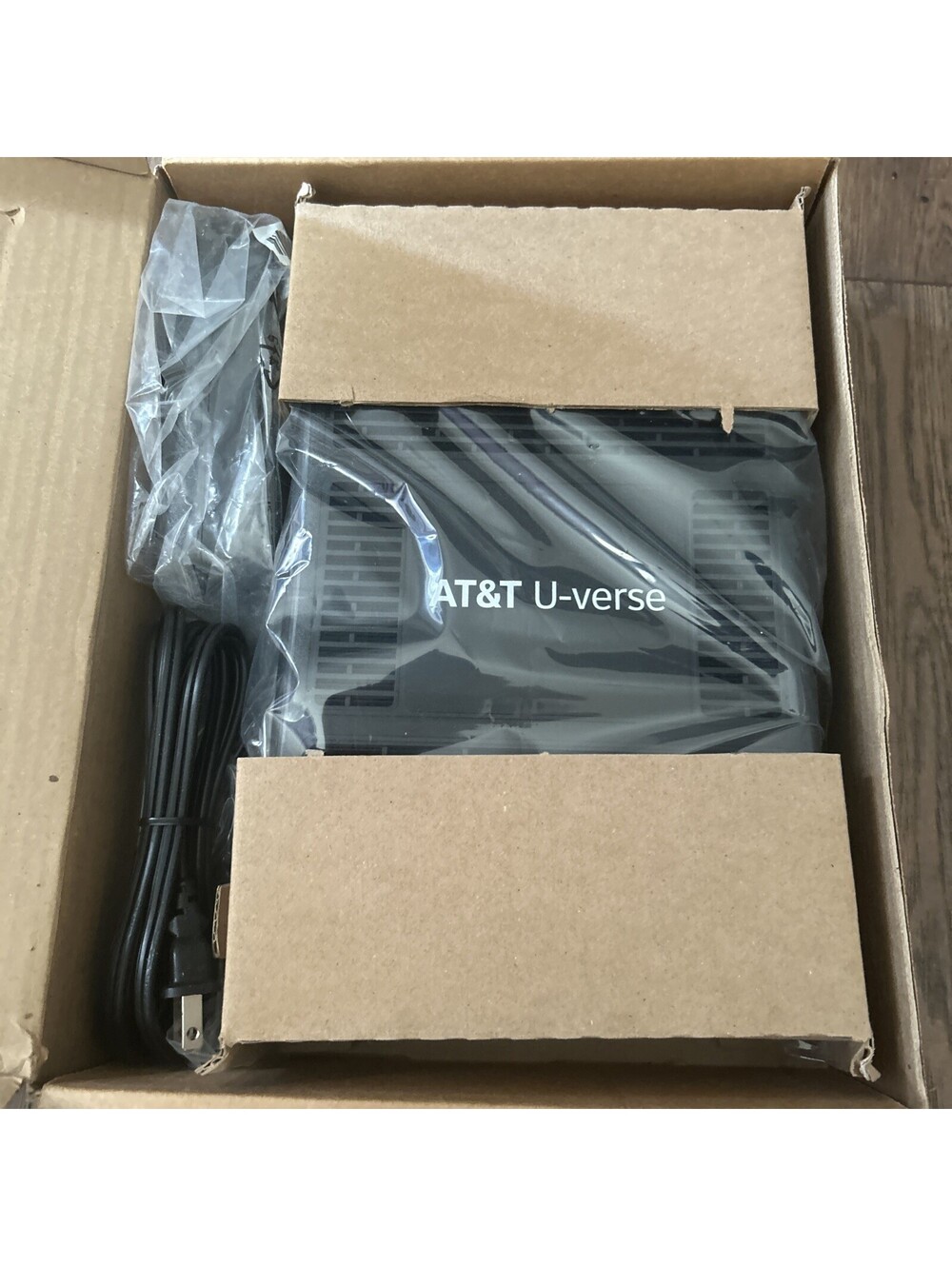 AT&T U-verse 5268AC Gateway Internet Wireless Modem Router New In Box - Picture 3 of 8